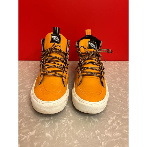 Vans Orange & Black Leather All-Weather Boots, Men\'s Size 7.5/EUR 40/Women\'s 9